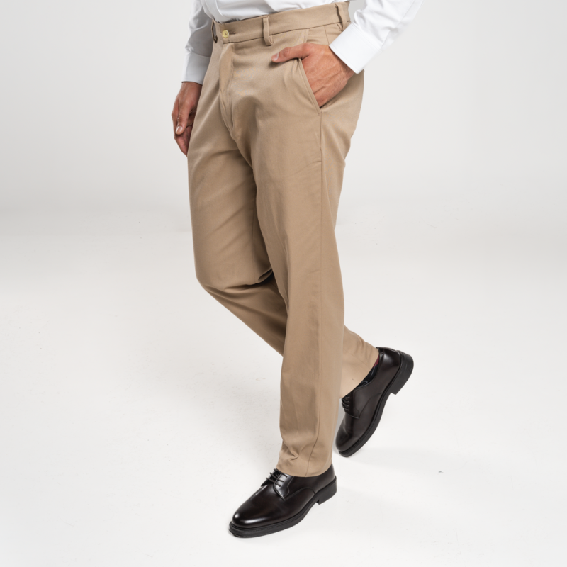 PANTALON CABALLERO GABARDINA STRECH FIT – KHAKI